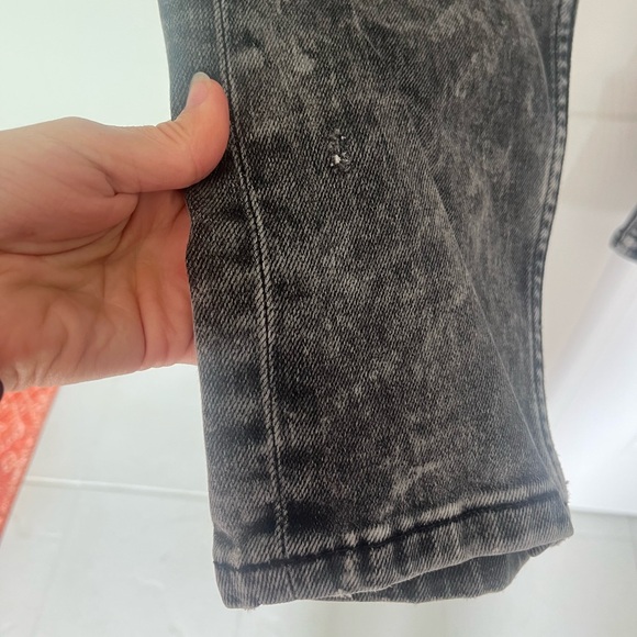 Levi’s 511 - Picture 2 of 6